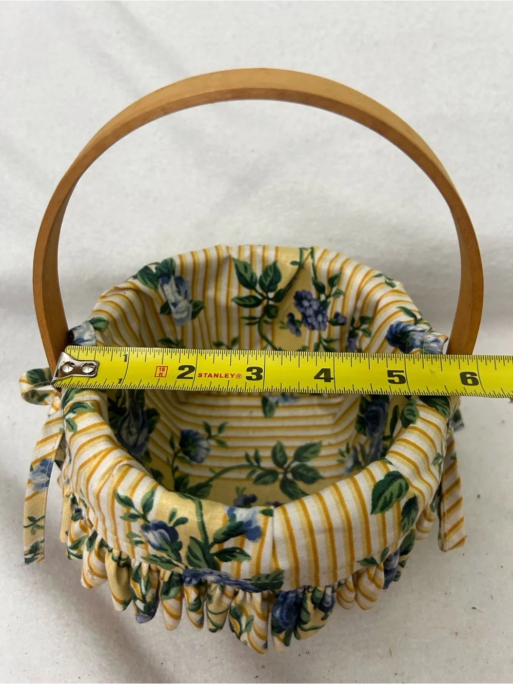 Longaberger 1998 Retired Measuring Basket with Trellis Rose Liner
